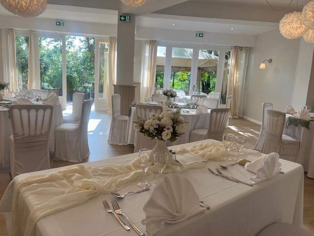 JADE VUE DE LA TABLE HONNEUR