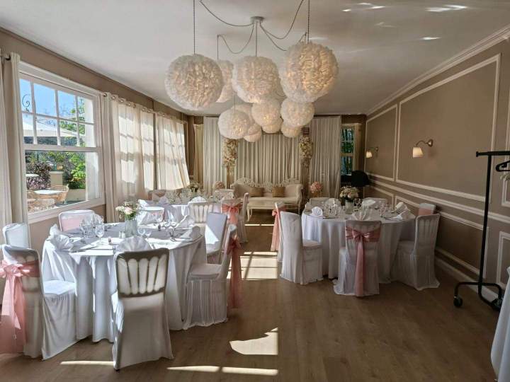 Salle avec ambiance chaleureuse Bry-sur-Marne