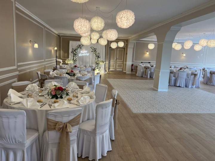 opale table mur entrée