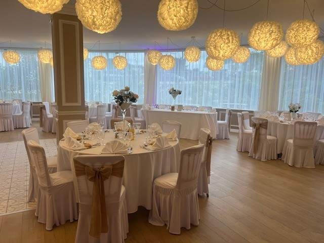 perle vue table ovale honneur